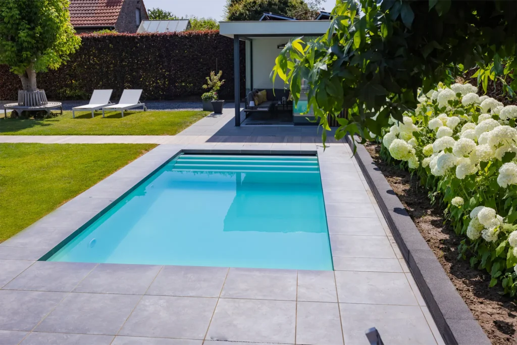 moderne-tuin-poolhouse-lanaken-starline-zwembad