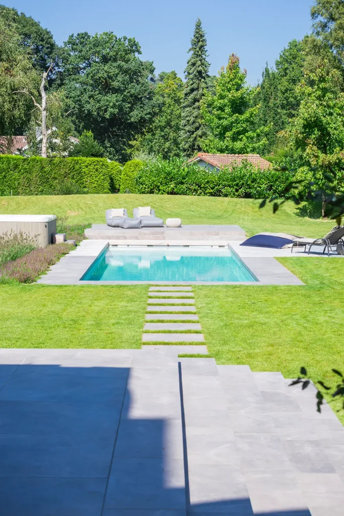 tuinarchitect-lanaken-bostuin-zwembad-aanleggen